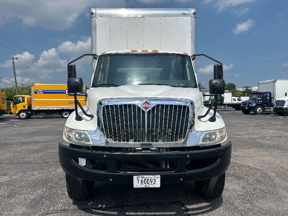 Medium Duty Box Truck-Light and Medium Duty Trucks-International-2020-MV607-Nashville (Mount Juliet)-TN-35,185\n\t\tmiles-$ 71,500 - Image 2