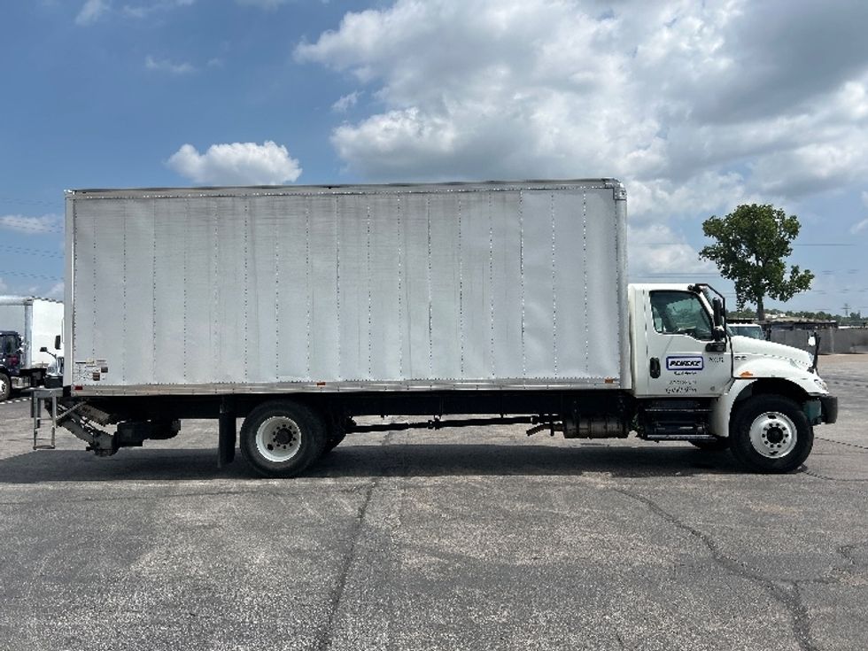Medium Duty Box Truck-Light and Medium Duty Trucks-International-2020-MV607-Nashville (Mount Juliet)-TN-35,185\n\t\tmiles-$ 71,500 - Image 15
