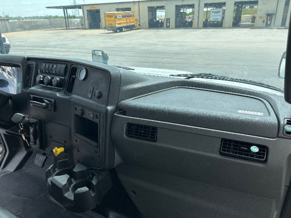 Medium Duty Box Truck-Light and Medium Duty Trucks-International-2020-MV607-Nashville (Mount Juliet)-TN-35,185\n\t\tmiles-$ 71,500 - Image 21