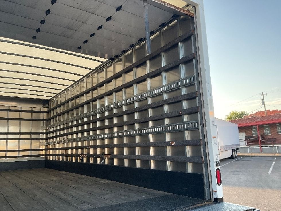 Medium Duty Box Truck-Light and Medium Duty Trucks-International-2020-MV607-Nashville-TN-131,912\n\t\tmiles-$ 61,250 - Image 12