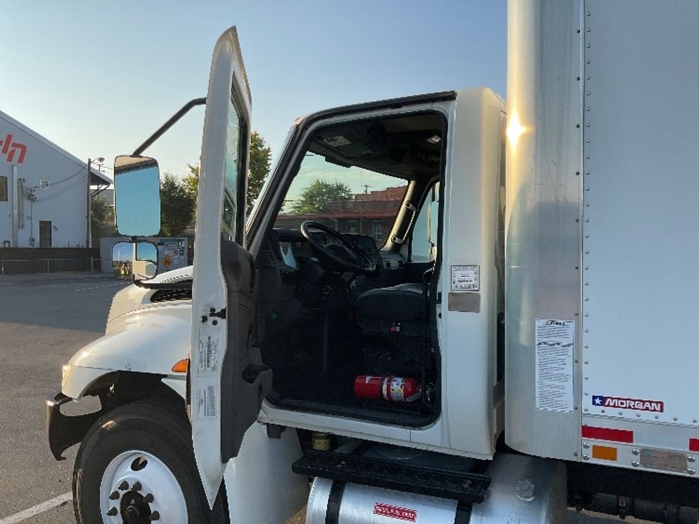 Medium Duty Box Truck-Light and Medium Duty Trucks-International-2020-MV607-Nashville-TN-131,912\n\t\tmiles-$ 61,250 - Image 16