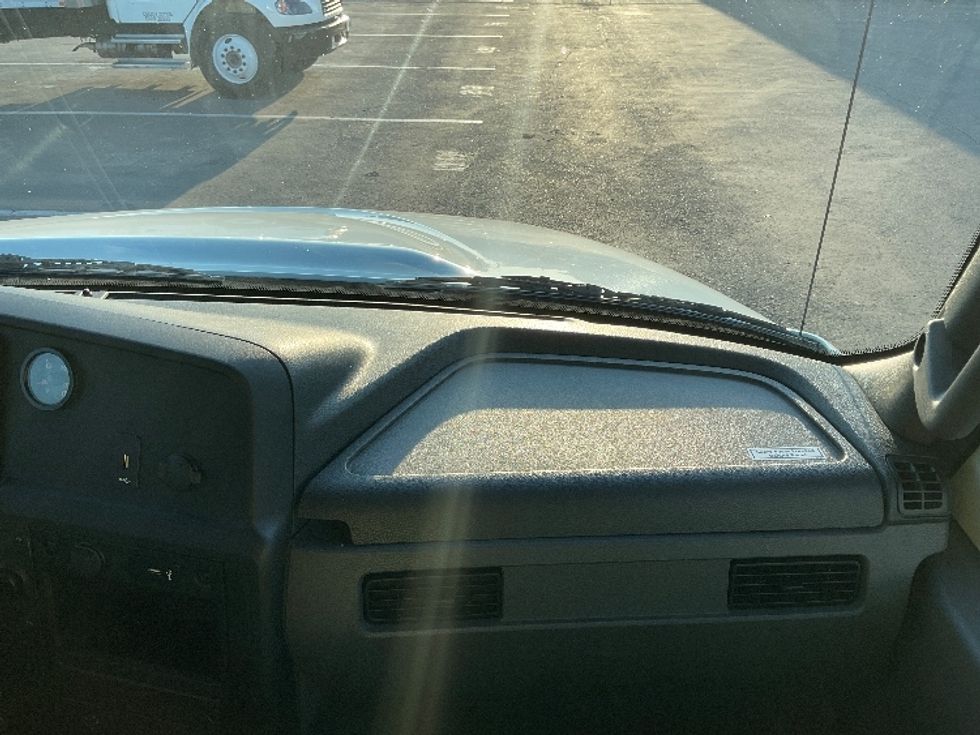 Medium Duty Box Truck-Light and Medium Duty Trucks-International-2020-MV607-Nashville-TN-131,912\n\t\tmiles-$ 61,250 - Image 20