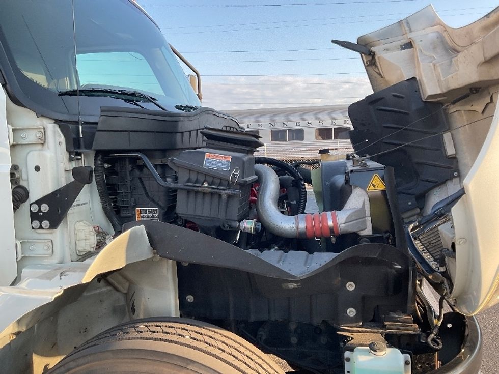 Medium Duty Box Truck-Light and Medium Duty Trucks-International-2020-MV607-Nashville-TN-131,912\n\t\tmiles-$ 61,250 - Image 22