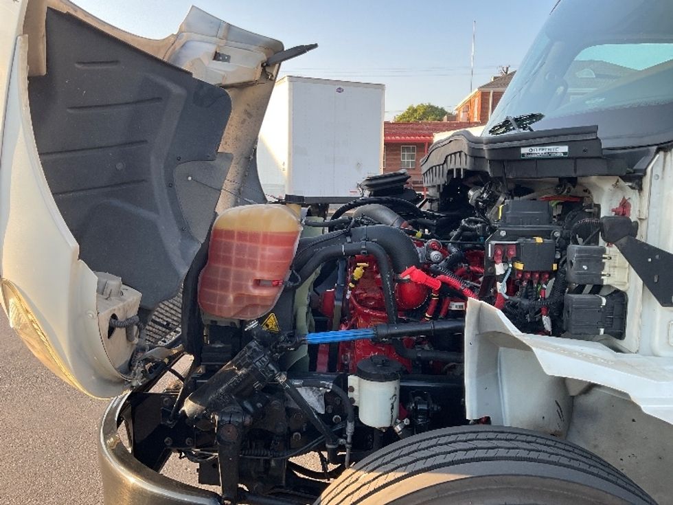 Medium Duty Box Truck-Light and Medium Duty Trucks-International-2020-MV607-Nashville-TN-131,912\n\t\tmiles-$ 61,250 - Image 23