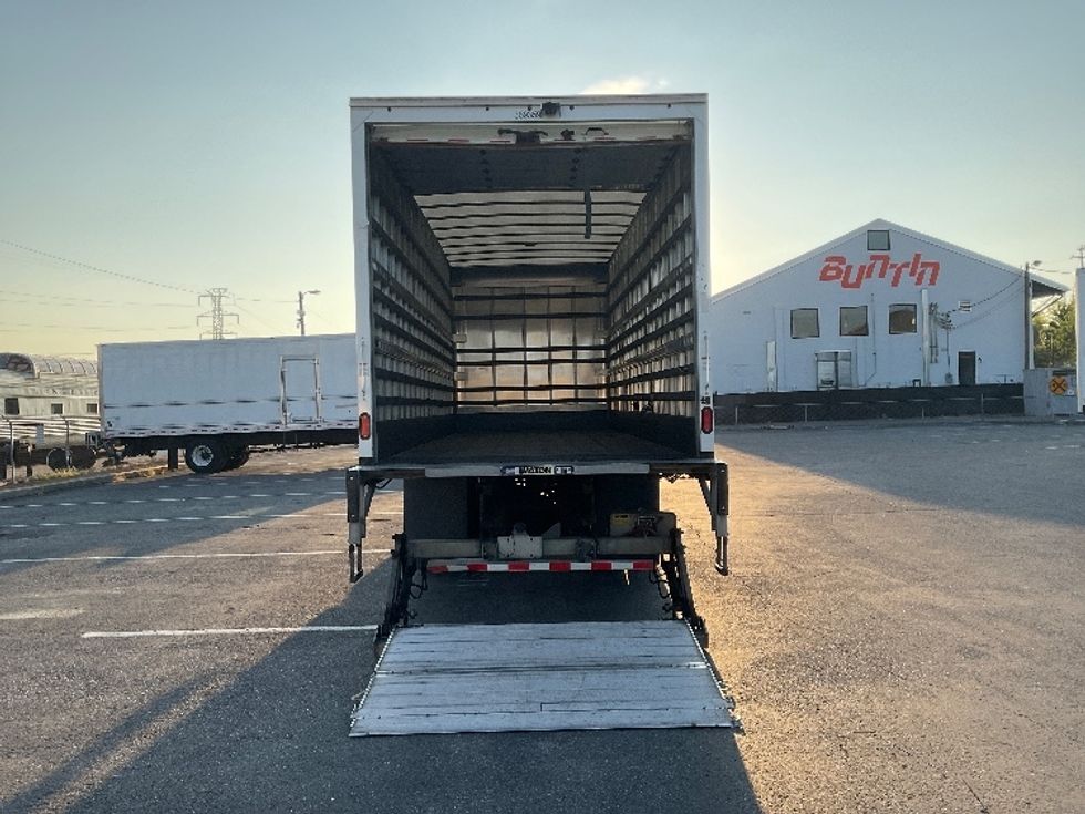 Medium Duty Box Truck-Light and Medium Duty Trucks-International-2020-MV607-Nashville-TN-131,912\n\t\tmiles-$ 61,250 - Image 9