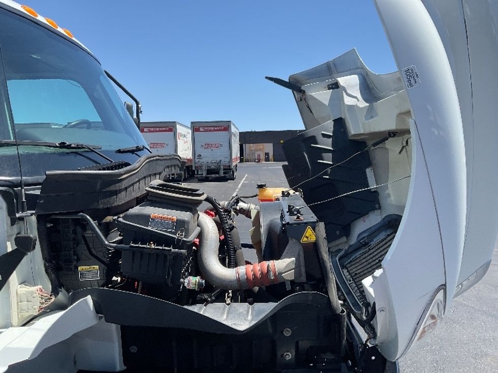 Medium Duty Box Truck-Light and Medium Duty Trucks-International-2020-MV607-Nashville-TN-136,861\n\t\tmiles-$ 55,000 - Image 23