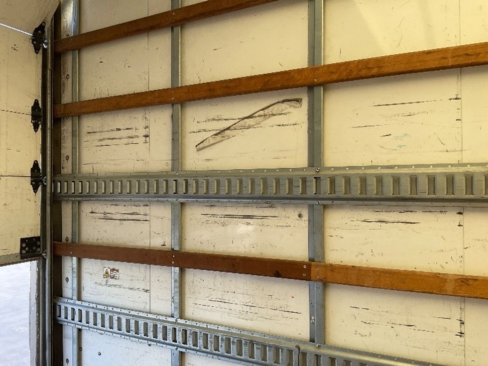 Medium Duty Box Truck-Light and Medium Duty Trucks-International-2020-MV607-Nashville-TN-136,861\n\t\tmiles-$ 55,000 - Image 28