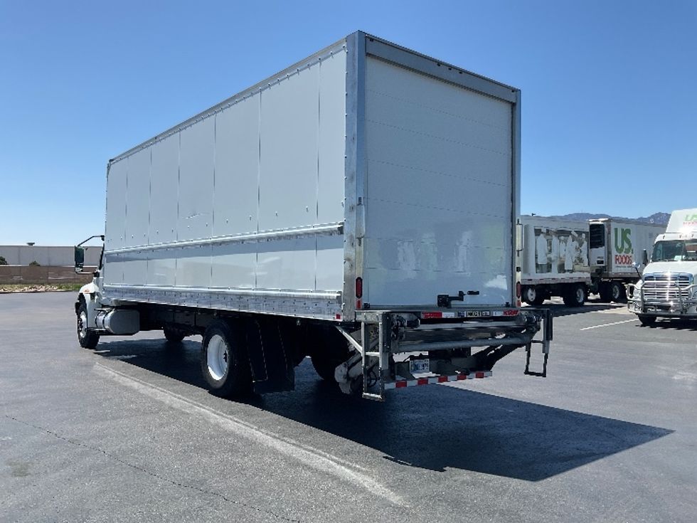 Medium Duty Box Truck-Light and Medium Duty Trucks-International-2020-MV607-Nashville-TN-136,861\n\t\tmiles-$ 55,000 - Image 6