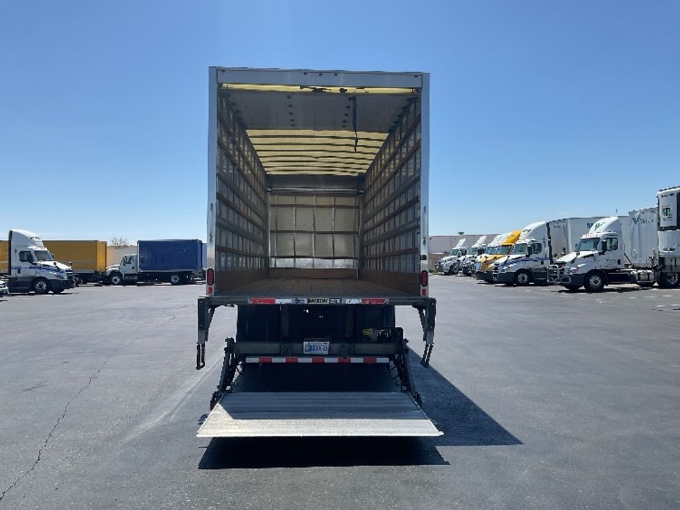 Medium Duty Box Truck-Light and Medium Duty Trucks-International-2020-MV607-Nashville-TN-136,861\n\t\tmiles-$ 55,000 - Image 9