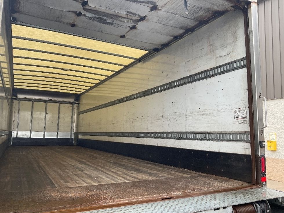 Medium Duty Box Truck-Light and Medium Duty Trucks-International-2020-MV607-Neenah-WI-257,211\n\t\tmiles-$ 34,750 - Image 12