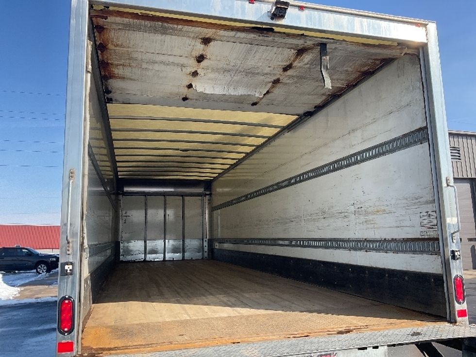 Medium Duty Box Truck-Light and Medium Duty Trucks-International-2020-MV607-Neenah-WI-379,903\n\t\tmiles-$ 20,500 - Image 12