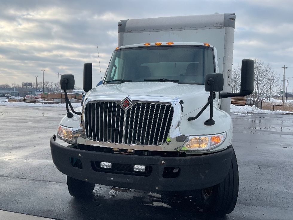 Medium Duty Box Truck-Light and Medium Duty Trucks-International-2020-MV607-Neenah-WI-379,903\n\t\tmiles-$ 20,500 - Image 2