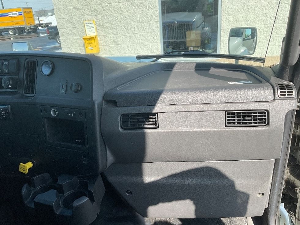Medium Duty Box Truck-Light and Medium Duty Trucks-International-2020-MV607-Neenah-WI-379,903\n\t\tmiles-$ 20,500 - Image 21
