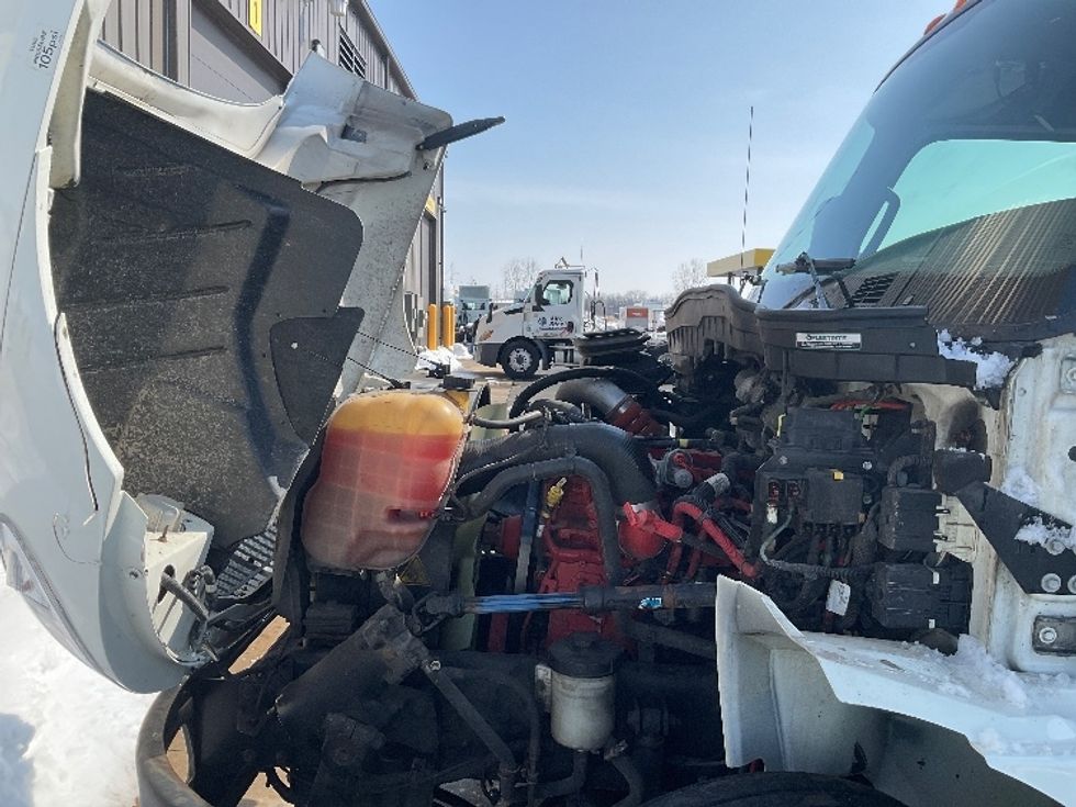 Medium Duty Box Truck-Light and Medium Duty Trucks-International-2020-MV607-Neenah-WI-379,903\n\t\tmiles-$ 20,500 - Image 24