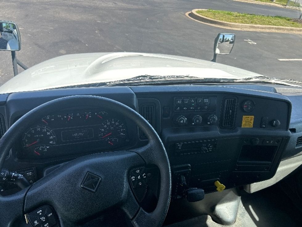 Medium Duty Box Truck-Light and Medium Duty Trucks-International-2020-MV607-New Castle-DE-163,689\n\t\tmiles-$ 49,250 - Image 18