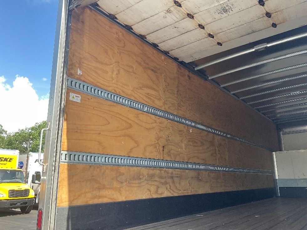 Medium Duty Box Truck-Light and Medium Duty Trucks-International-2020-MV607-New Castle-DE-187,528\n\t\tmiles-$ 48,000 - Image 11