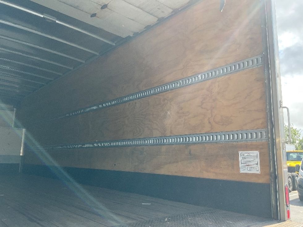 Medium Duty Box Truck-Light and Medium Duty Trucks-International-2020-MV607-New Castle-DE-187,528\n\t\tmiles-$ 48,000 - Image 12