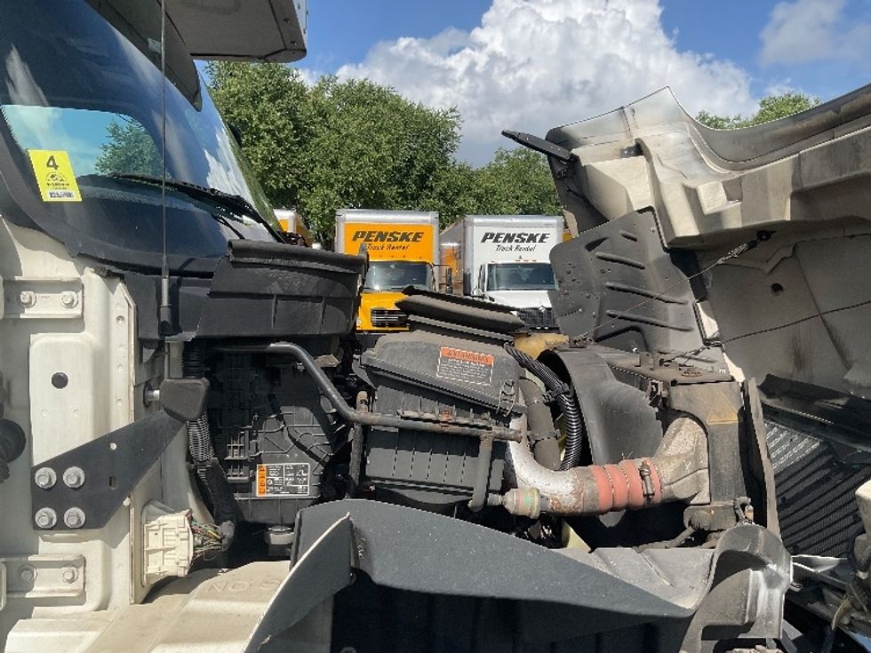 Medium Duty Box Truck-Light and Medium Duty Trucks-International-2020-MV607-New Castle-DE-187,528\n\t\tmiles-$ 48,000 - Image 23
