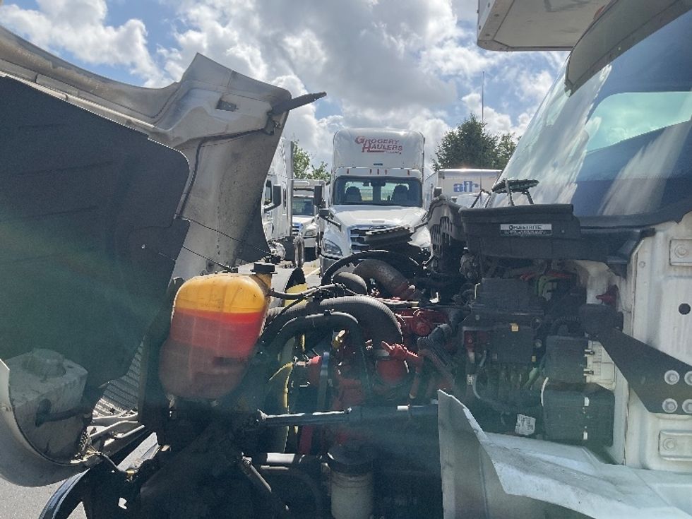 Medium Duty Box Truck-Light and Medium Duty Trucks-International-2020-MV607-New Castle-DE-187,528\n\t\tmiles-$ 48,000 - Image 24