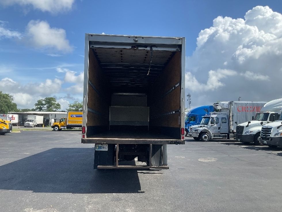 Medium Duty Box Truck-Light and Medium Duty Trucks-International-2020-MV607-New Castle-DE-187,528\n\t\tmiles-$ 48,000 - Image 9