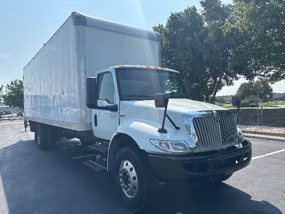 Medium Duty Box Truck-Light and Medium Duty Trucks-International-2020-MV607-New Castle-DE-197,410\n\t\tmiles-$ 53,250 - Image 1