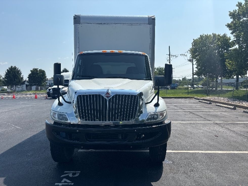 Medium Duty Box Truck-Light and Medium Duty Trucks-International-2020-MV607-New Castle-DE-197,410\n\t\tmiles-$ 53,250 - Image 2