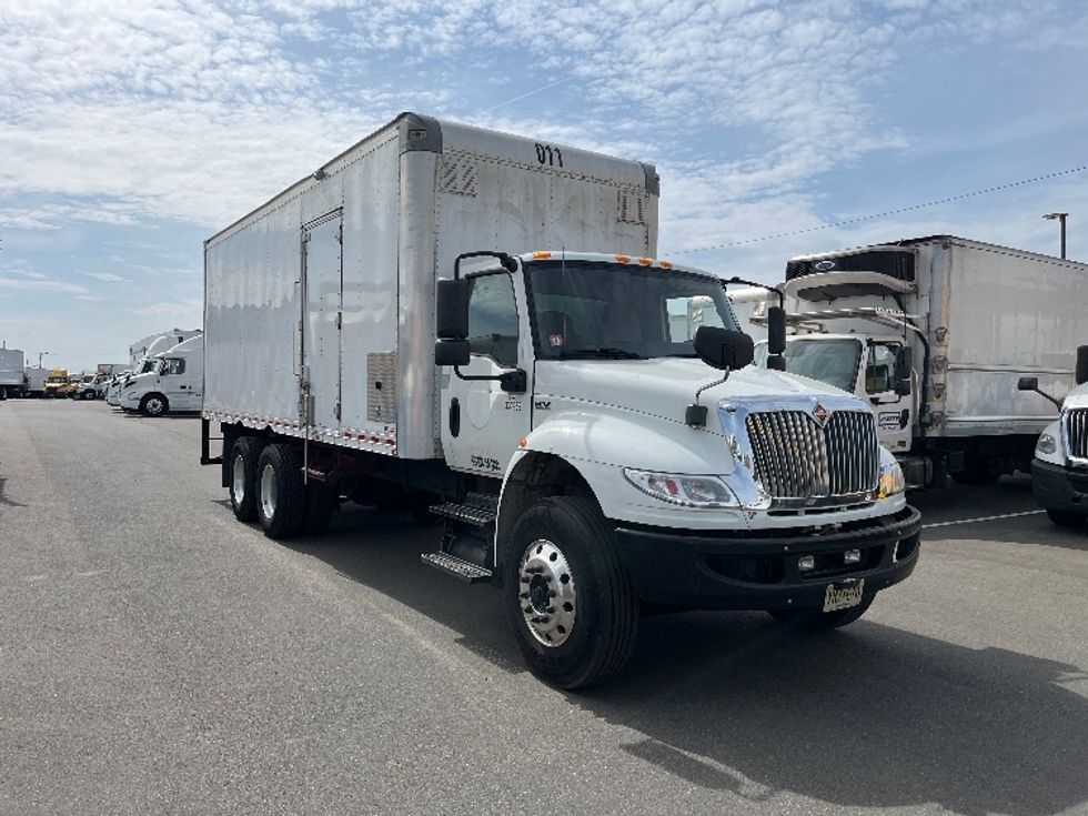 Medium Duty Box Truck-Light and Medium Duty Trucks-International-2020-MV607-New Castle-DE-200,021\n\t\tmiles-$ 52,500 - Image 1