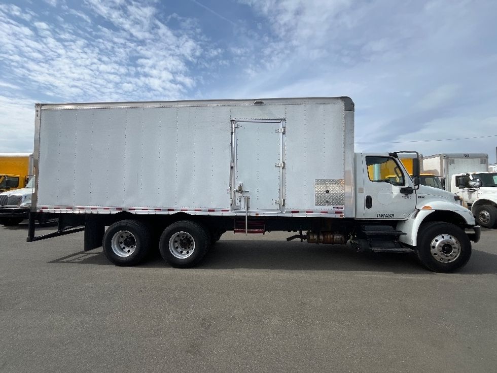 Medium Duty Box Truck-Light and Medium Duty Trucks-International-2020-MV607-New Castle-DE-200,021\n\t\tmiles-$ 52,500 - Image 14
