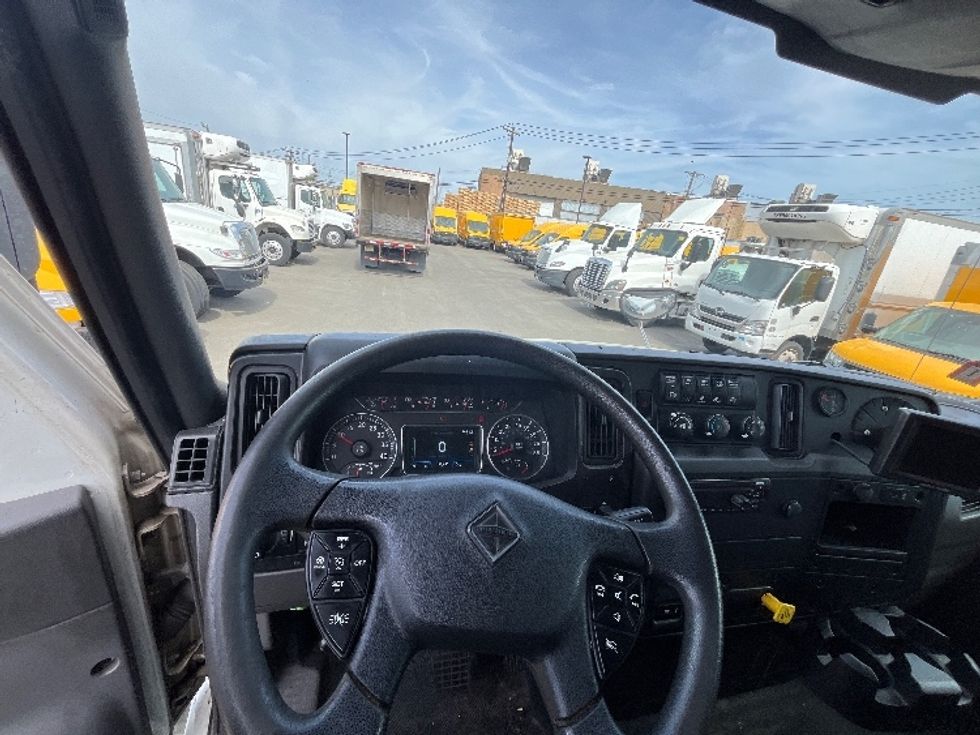 Medium Duty Box Truck-Light and Medium Duty Trucks-International-2020-MV607-New Castle-DE-200,021\n\t\tmiles-$ 52,500 - Image 17
