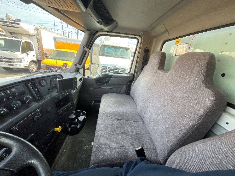 Medium Duty Box Truck-Light and Medium Duty Trucks-International-2020-MV607-New Castle-DE-200,021\n\t\tmiles-$ 52,500 - Image 18