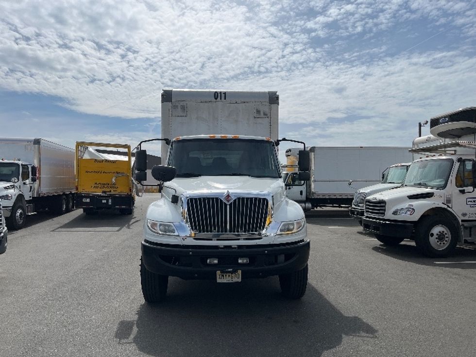Medium Duty Box Truck-Light and Medium Duty Trucks-International-2020-MV607-New Castle-DE-200,021\n\t\tmiles-$ 52,500 - Image 2