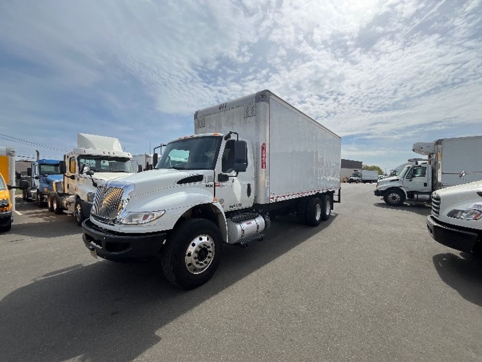Medium Duty Box Truck-Light and Medium Duty Trucks-International-2020-MV607-New Castle-DE-200,021\n\t\tmiles-$ 52,500 - Image 3