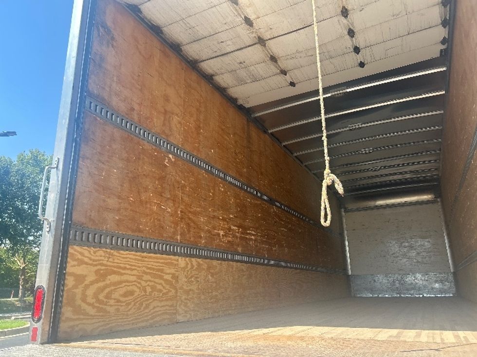 Medium Duty Box Truck-Light and Medium Duty Trucks-International-2020-MV607-New Castle-DE-213,994\n\t\tmiles-$ 47,750 - Image 10