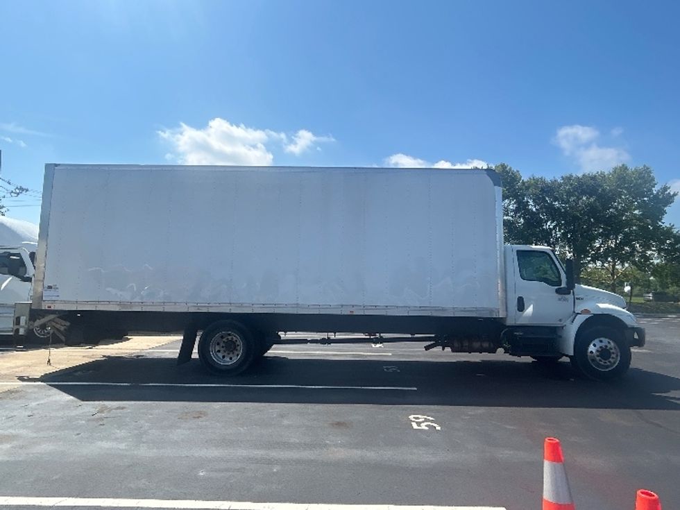 Medium Duty Box Truck-Light and Medium Duty Trucks-International-2020-MV607-New Castle-DE-213,994\n\t\tmiles-$ 47,750 - Image 14