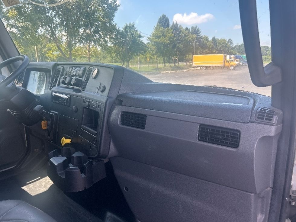Medium Duty Box Truck-Light and Medium Duty Trucks-International-2020-MV607-New Castle-DE-213,994\n\t\tmiles-$ 47,750 - Image 20