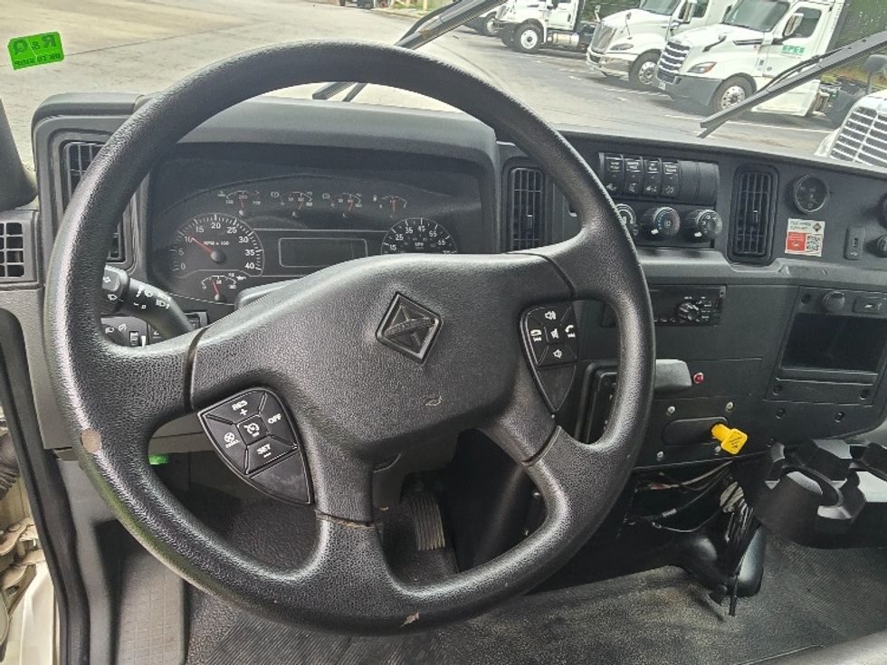 Medium Duty Box Truck-Light and Medium Duty Trucks-International-2020-MV607-Newnan-GA-215,190\n\t\tmiles-$ 42,500 - Image 18