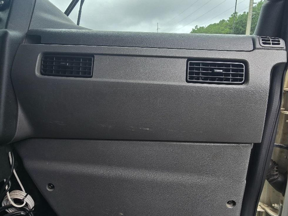 Medium Duty Box Truck-Light and Medium Duty Trucks-International-2020-MV607-Newnan-GA-215,190\n\t\tmiles-$ 42,500 - Image 21