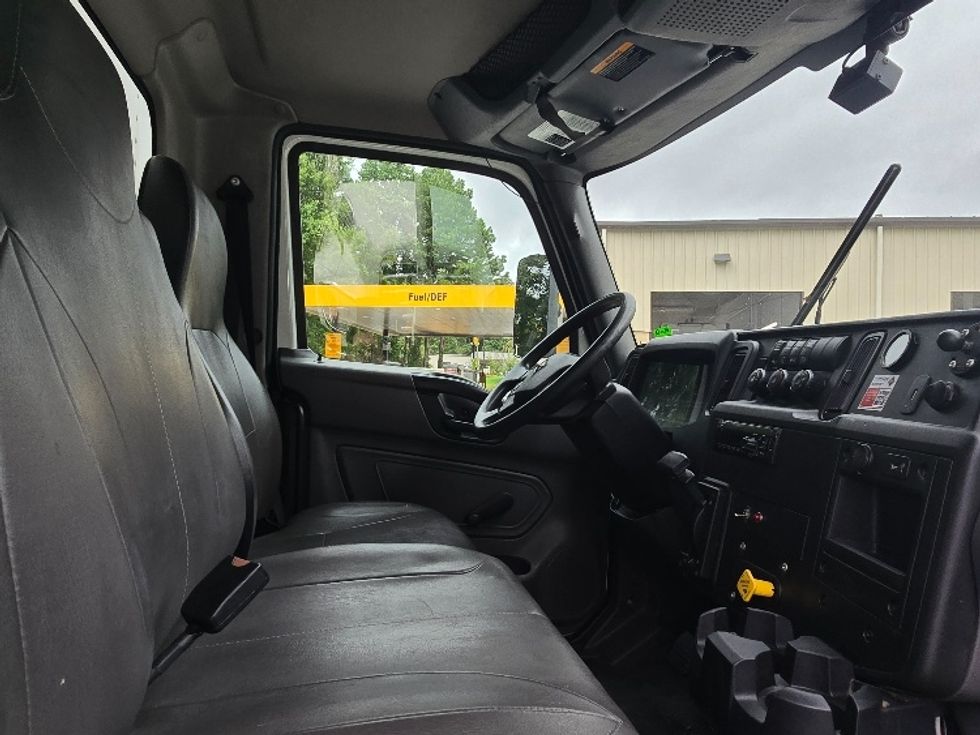 Medium Duty Box Truck-Light and Medium Duty Trucks-International-2020-MV607-Newnan-GA-215,190\n\t\tmiles-$ 42,500 - Image 22