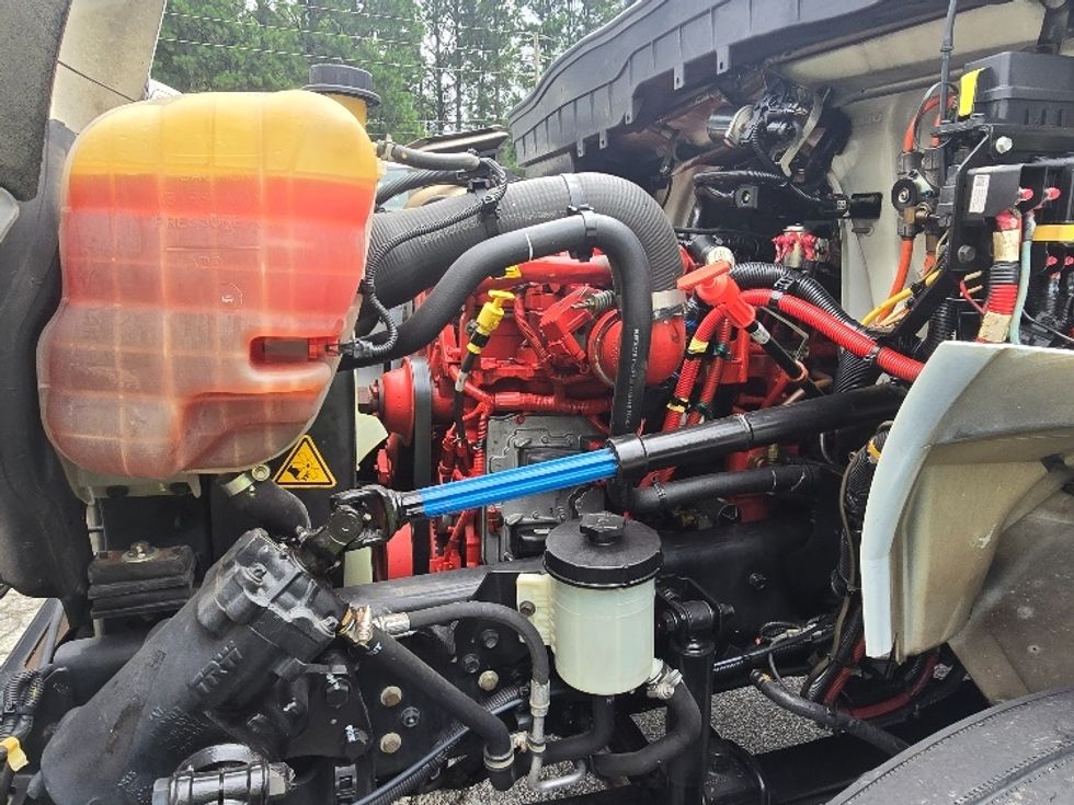 Medium Duty Box Truck-Light and Medium Duty Trucks-International-2020-MV607-Newnan-GA-215,190\n\t\tmiles-$ 42,500 - Image 24