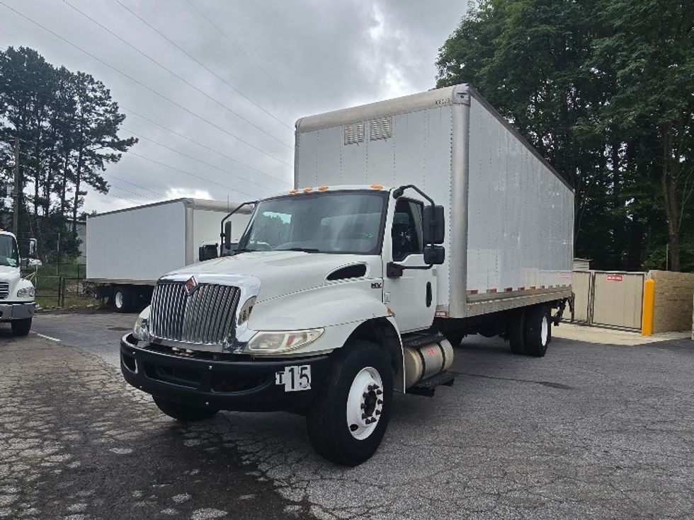 Medium Duty Box Truck-Light and Medium Duty Trucks-International-2020-MV607-Newnan-GA-215,190\n\t\tmiles-$ 42,500 - Image 3