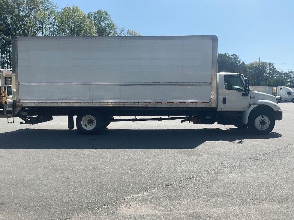 Medium Duty Box Truck-Light and Medium Duty Trucks-International-2020-MV607-Norcross-GA-163,630\n\t\tmiles-$ 59,250 - Image 15