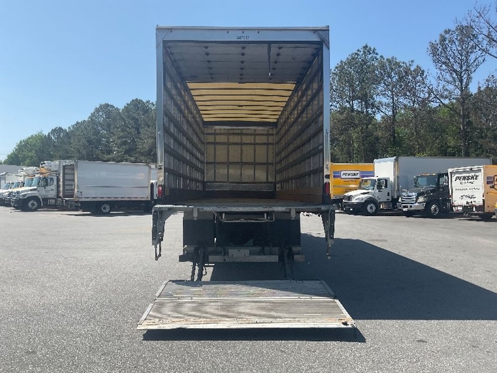 Medium Duty Box Truck-Light and Medium Duty Trucks-International-2020-MV607-Norcross-GA-163,630\n\t\tmiles-$ 59,250 - Image 9
