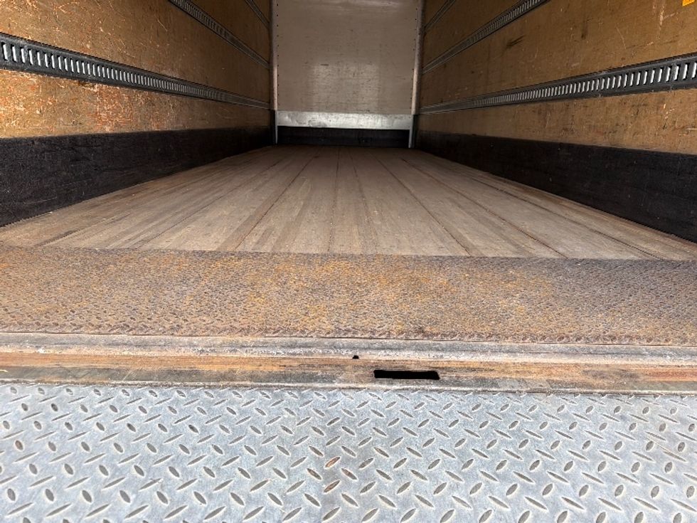 Medium Duty Box Truck-Light and Medium Duty Trucks-International-2020-MV607-North Bergen-NJ-191,000\n\t\tmiles-$ 45,500 - Image 9