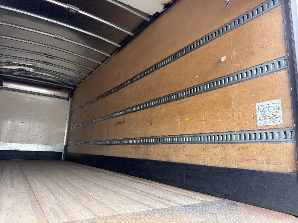 Medium Duty Box Truck-Light and Medium Duty Trucks-International-2020-MV607-North Bergen-NJ-191,000\n\t\tmiles-$ 45,500 - Image 11