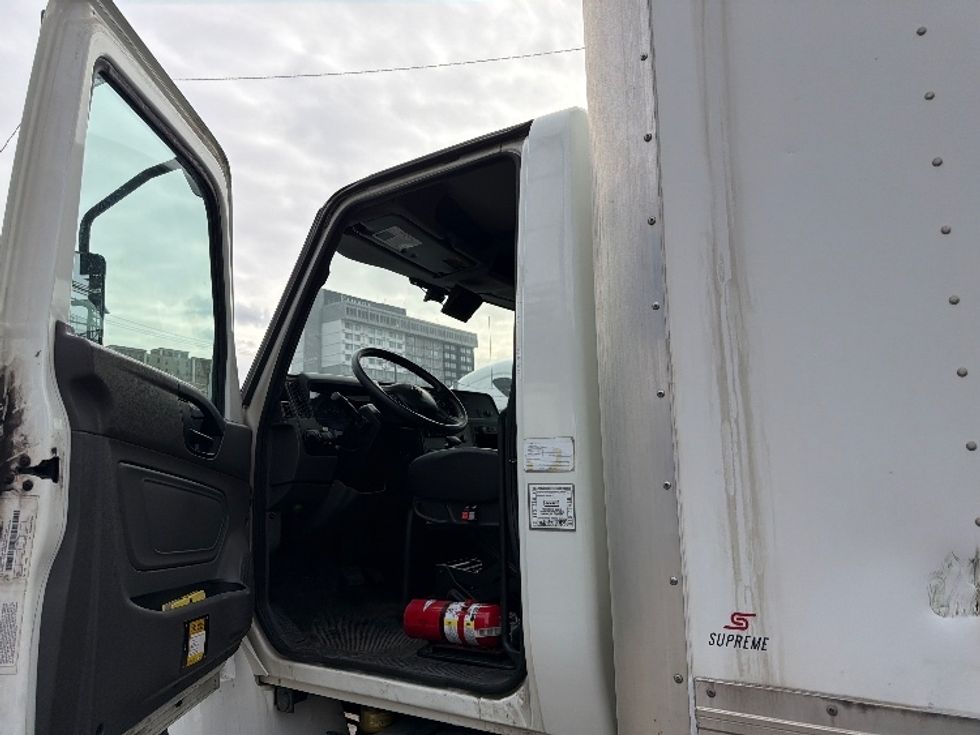Medium Duty Box Truck-Light and Medium Duty Trucks-International-2020-MV607-North Bergen-NJ-191,000\n\t\tmiles-$ 45,500 - Image 15