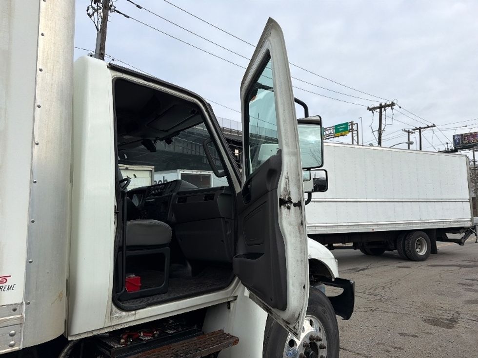 Medium Duty Box Truck-Light and Medium Duty Trucks-International-2020-MV607-North Bergen-NJ-191,000\n\t\tmiles-$ 45,500 - Image 16