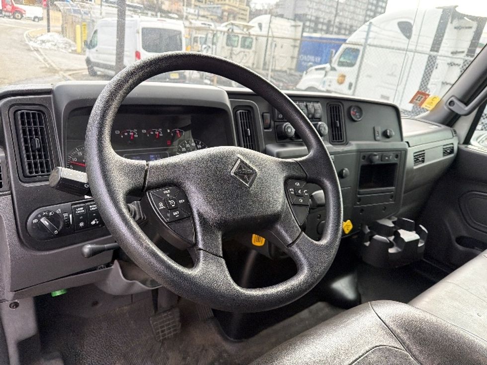 Medium Duty Box Truck-Light and Medium Duty Trucks-International-2020-MV607-North Bergen-NJ-191,000\n\t\tmiles-$ 45,500 - Image 18