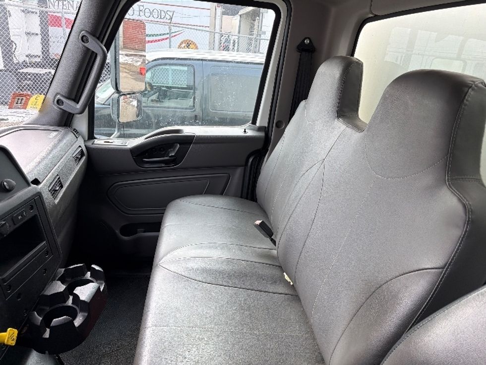 Medium Duty Box Truck-Light and Medium Duty Trucks-International-2020-MV607-North Bergen-NJ-191,000\n\t\tmiles-$ 45,500 - Image 19