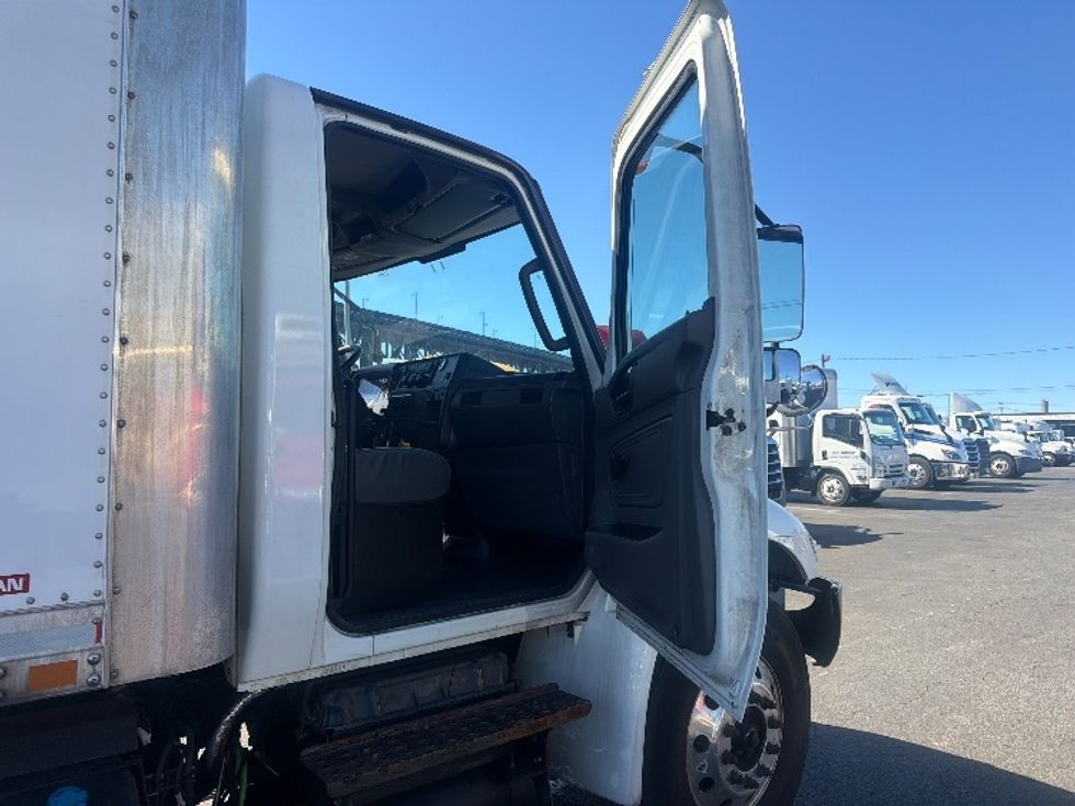 Medium Duty Box Truck-Light and Medium Duty Trucks-International-2020-MV607-North Bergen-NJ-312,757\n\t\tmiles-$ 26,500 - Image 20