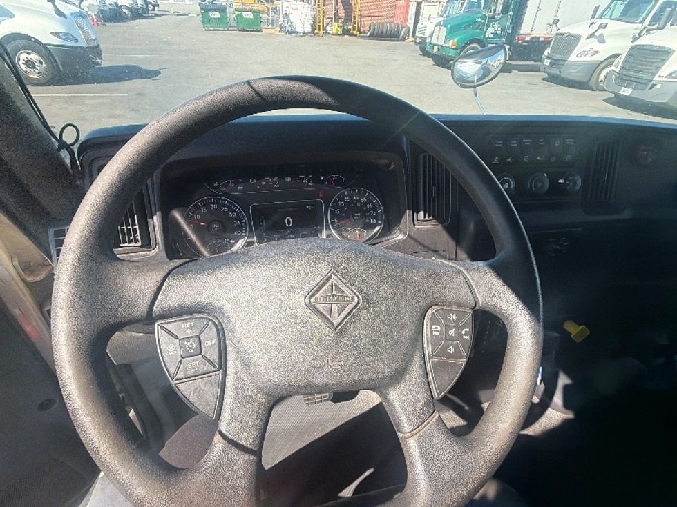 Medium Duty Box Truck-Light and Medium Duty Trucks-International-2020-MV607-North Bergen-NJ-312,757\n\t\tmiles-$ 26,500 - Image 18